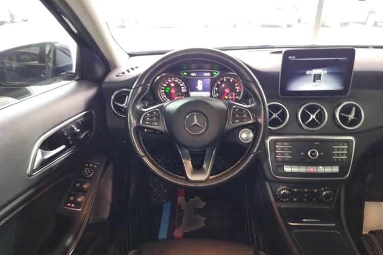 Used Mercedes-Benz GLA 2018 GLA 200 Fashion Model
