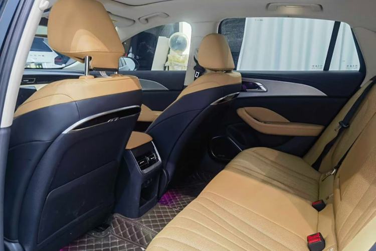 Used Hongqi H5 2023 2.0T Automatic Smart Connect Flagship Edition
