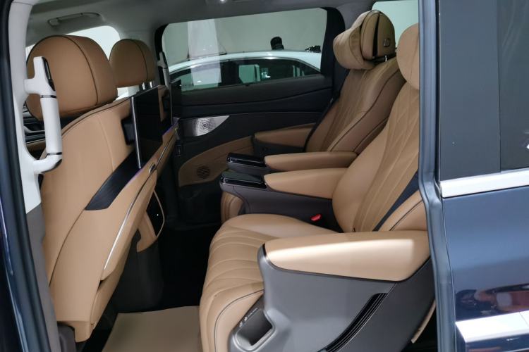 Used Denza D9 2022 DM-i 970 Four-Wheel Drive Flagship Model