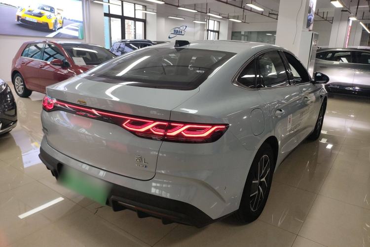 Used BYD Qin L 2025 DM-i Smart Drive 120KM Superior Model
