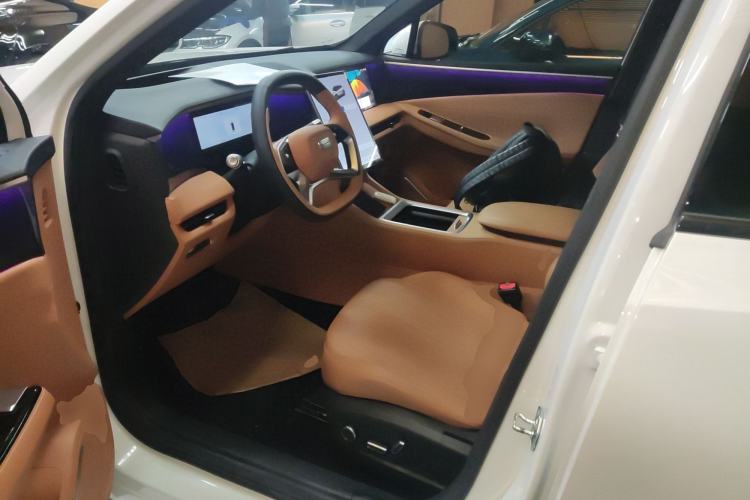 Used  L7 2025 EM-i 115km Exploration+ Edition
