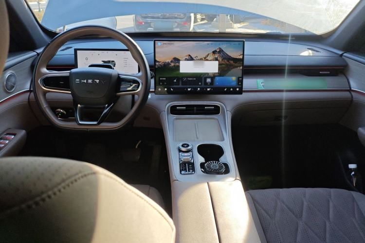 Used Chery Tiggo 8 PLUS 2025 290TGDI DCT Prestige 5-Seater
