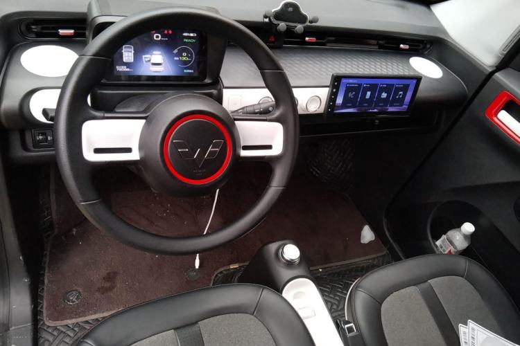 Used Wuling Hongguang MINIEV 2022 GAMEBOY 300km Enthusiast Model with Lithium Iron Phosphate
