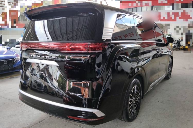 Used Denza D9 2024 DM-i 980 Four-Wheel Drive Prestige Model
