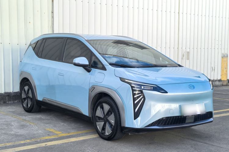 Used AION Y 2023 Younger
