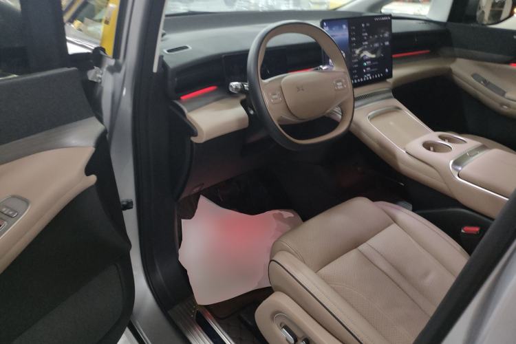 Used XPeng X9 2024 702 Ultra-Long Range Max
