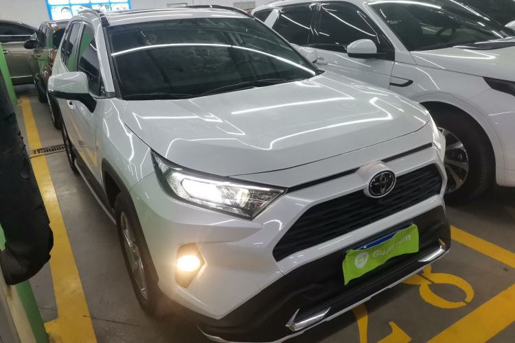 Used Toyota RAV4 2021 2.0L CVT Two-Wheel Drive Fashion PLUS Edition
