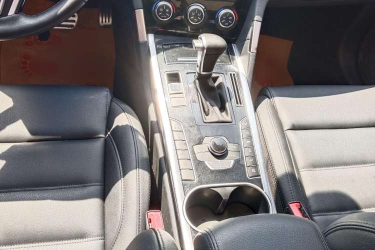 Used Haval H7 2017 Red-Label H7 2.0T Automatic Prestige Model
