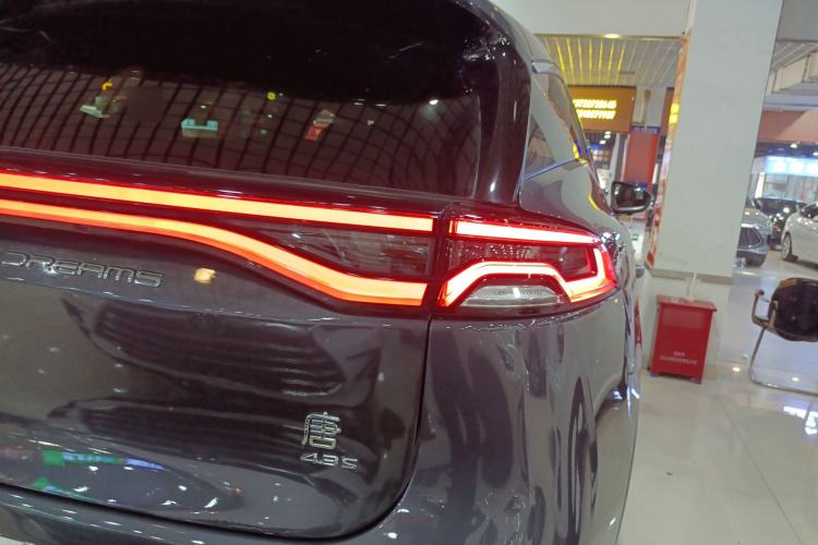 Used BYD Tang New Energy 2021 DM 2.0T Four-Wheel Drive High-Performance Flagship Model
