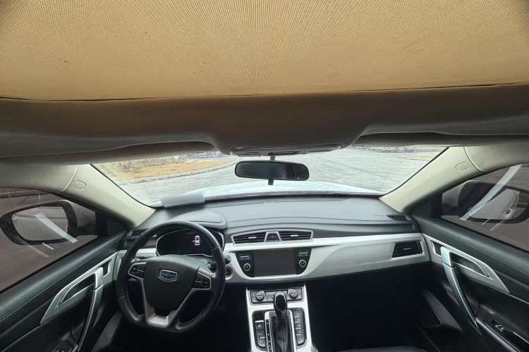 Used Geely Auto Emgrand X7 Sport 2018 1.8TD Automatic Two-Wheel Drive Smart Connect 4G Internet Edition
