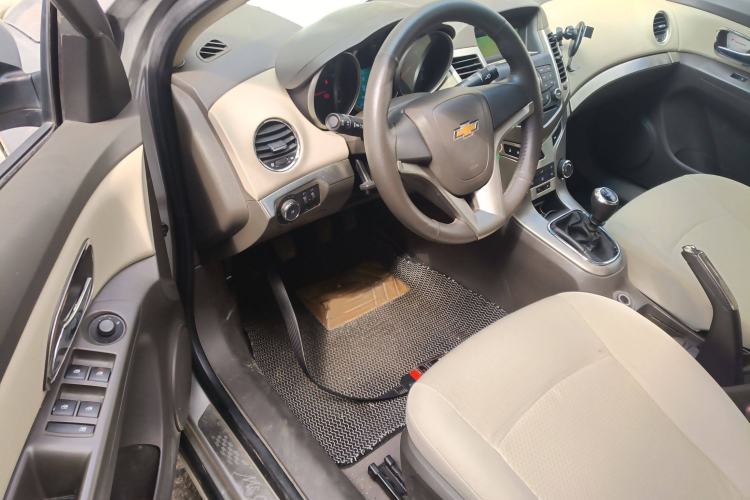 Used Chevrolet Cruze 2015 1.5L Classic SL MT
