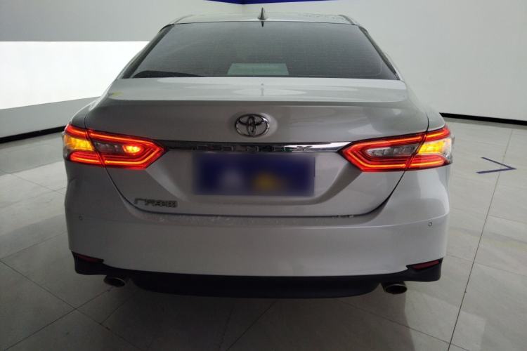 Used Toyota Camry 2021 2.0G Luxury Edition

