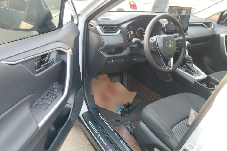 Used Toyota Wildlander 2024 2.0L CVT Two-Wheel Drive Leading Edition
