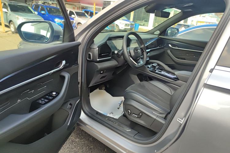 Used Geely Auto Monjaro L 2024 2.0TD High-Power Automatic Two-Wheel Drive Skyline Edition
