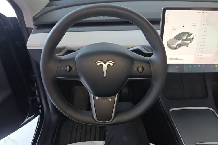 Used Tesla Model Y 2021 Long-Range All-Wheel-Drive Version 3D7
