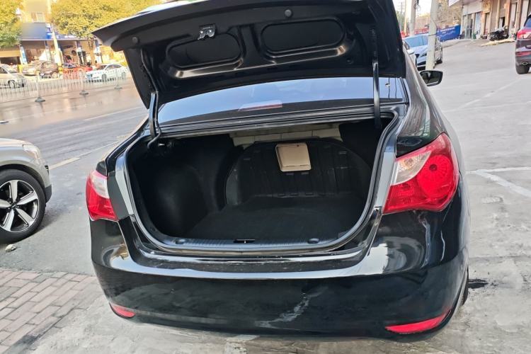 Used Hyundai Celesta 2015 1.6L Automatic Luxury Model
