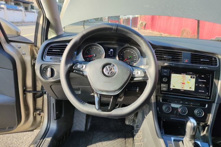 Used Volkswagen Golf 2019 200TSI DSG Comfort & Ambition Edition China VI Standard
