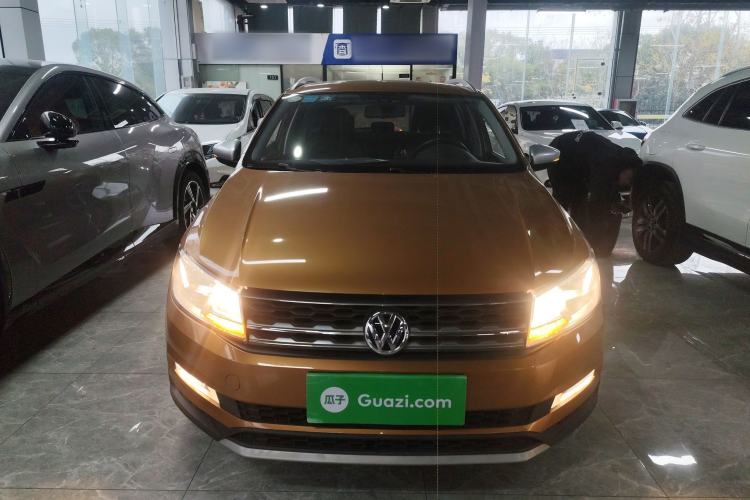 Used Volkswagen Santana 2016 Cross 1.6L Automatic Comfort Model