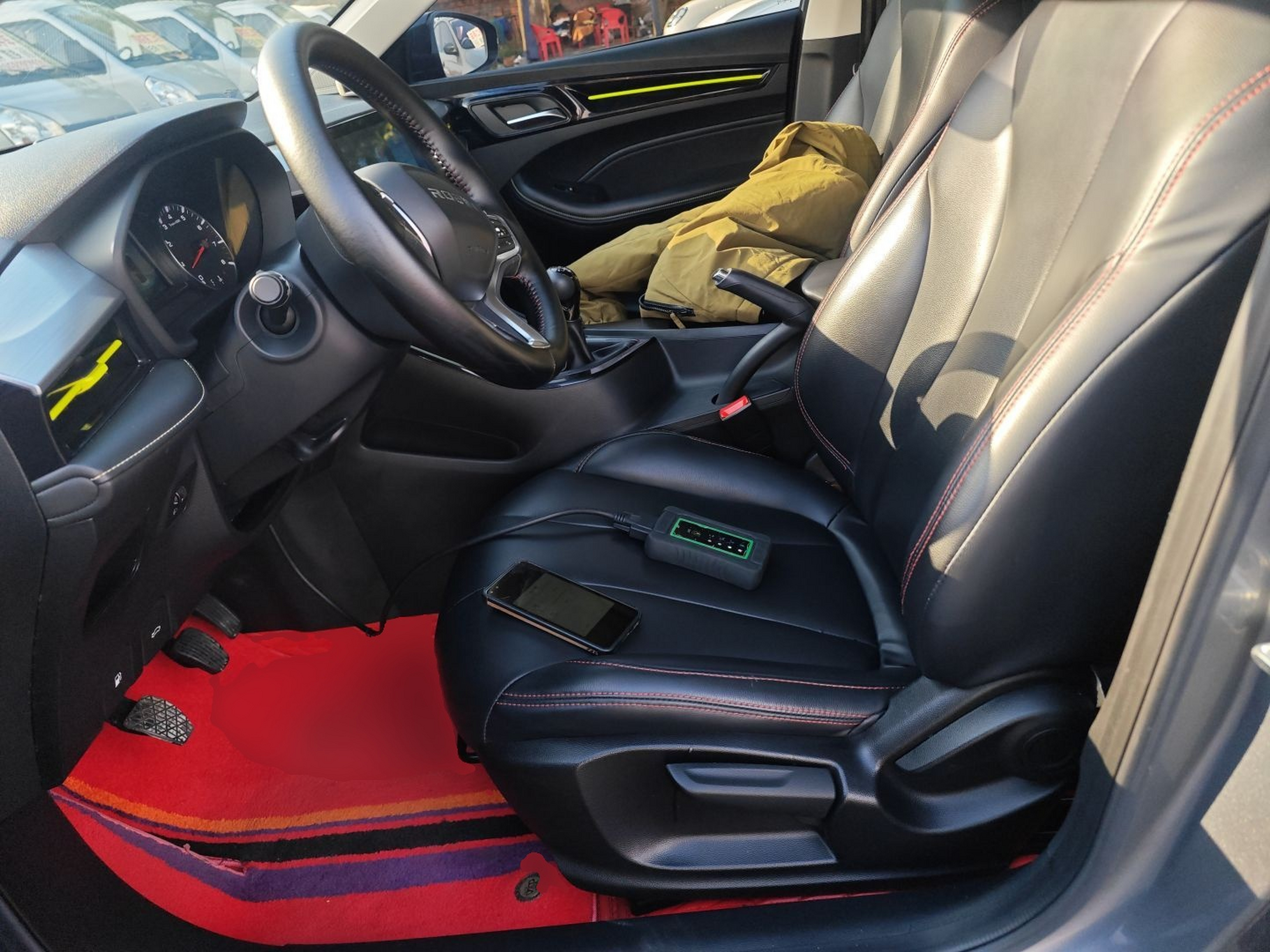 Переднее сиденье в автомобиле