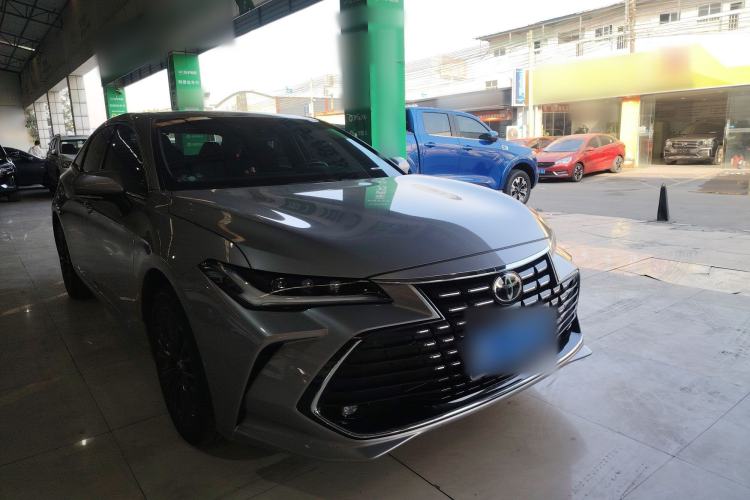 Used Toyota Avalon 2023 2.0L XLE Deluxe Edition
