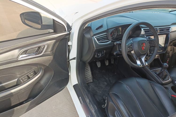 Used Roewe i5 2019 1.5L Manual 4G Connect Leehao Flagship Edition
