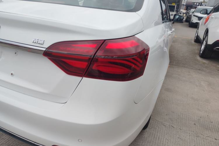 Used Geely Auto Emgrand 2018 1.5L CVT Upward Connect Edition
