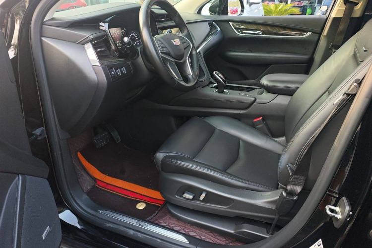 Used Cadillac XT5 2018 25T Luxury Model
