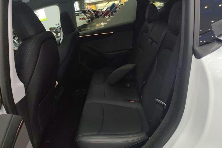 Used Tesla Model Y 2025 Rear-Wheel-Drive Version
