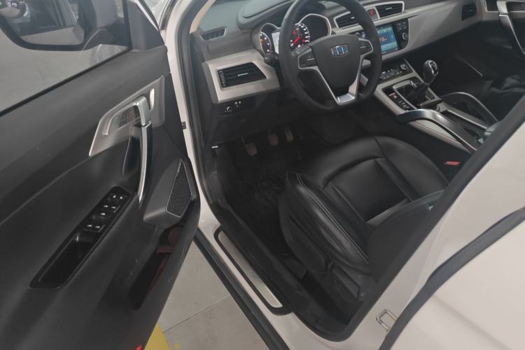 Used Geely Auto Emgrand X7 Sport 2016 2.0L Manual ZhiShang Version
