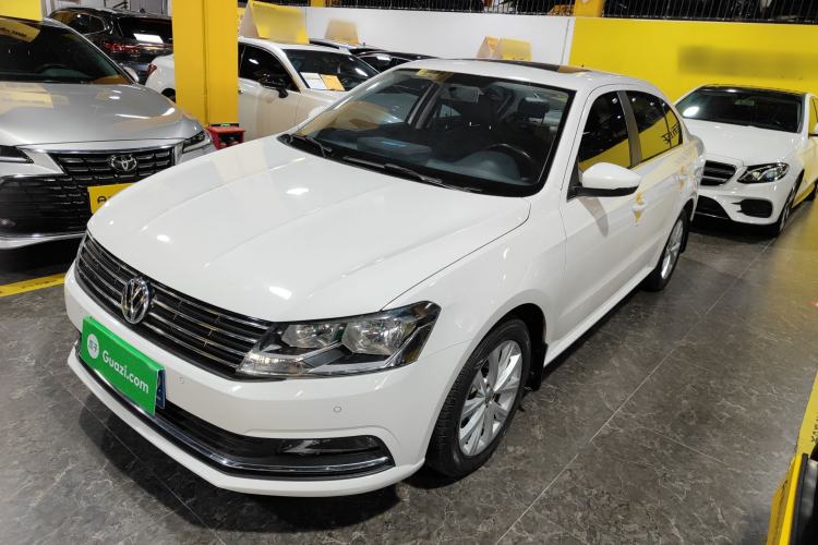 Used Volkswagen Lavida 2017 1.6L Automatic Comfort Edition
