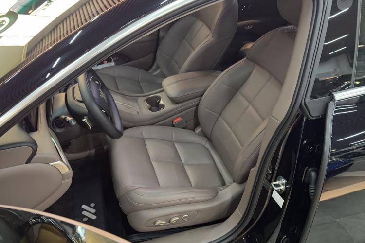 Used  L6 2025 Ultra Model
