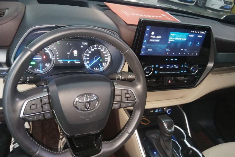 Used Toyota Highlander 2022 Dual-Engine 2.5L Four-Wheel Drive Prestige Version 7 Seats
