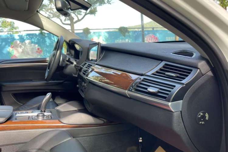 Used BMW X6 2013 xDrive35i
