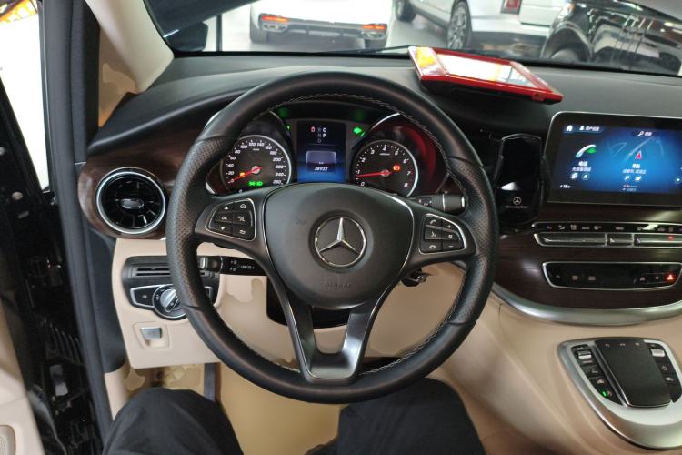 Used Mercedes-Benz V-Class 2022 V 260 Avantgarde Edition