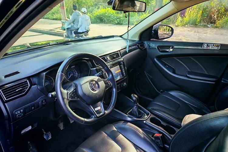 Used Dongfeng Fengon 580 2016 1.8L Manual Comfort Model
