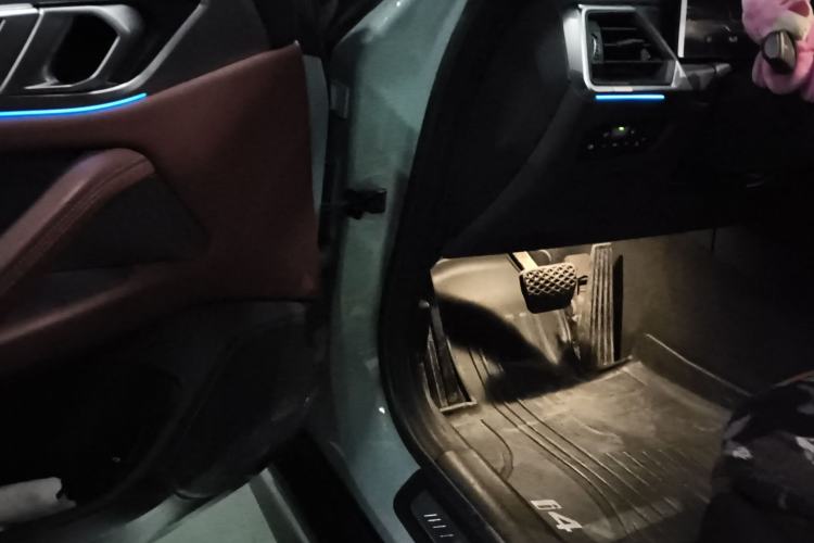 Used BMW i4 2022 eDrive40
