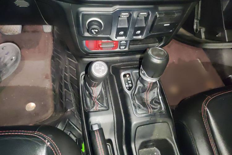 Used  Wrangler 2019 2.0T Rubicon Two-Door Version China VI Emission Standard
