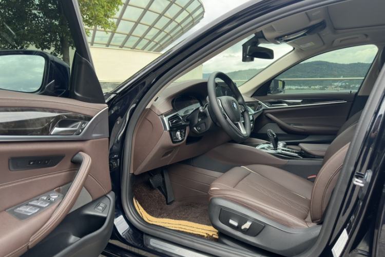 Used BMW 5 Series 2022 525Li Luxury Package
