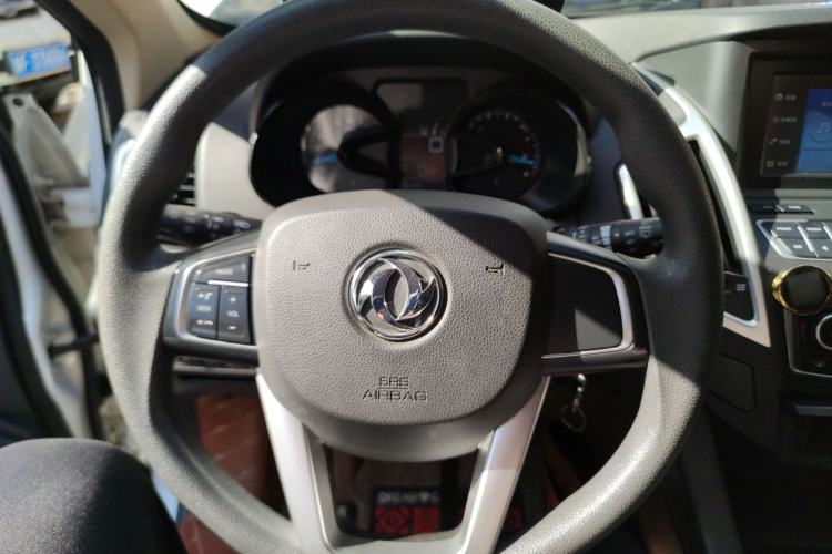 Used Dongfeng Aeolus AX7 2015 2.0L Automatic Zhiyue Version
