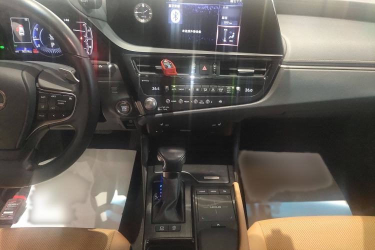 Used Lexus ES 2021 200 Excellence Edition
