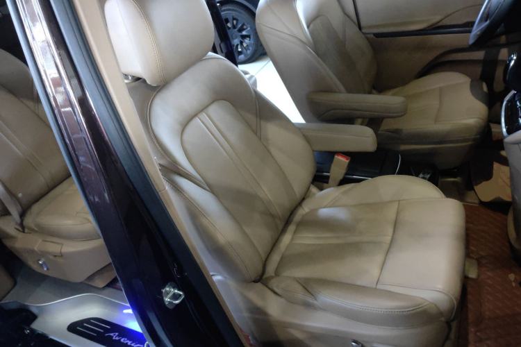 Used Buick GL8 2021 ES Land Cruiser 653T Luxury Edition