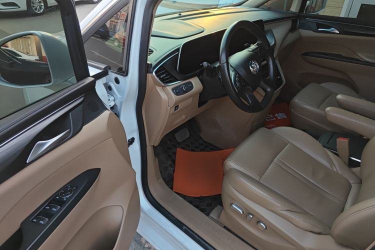 Used Buick GL8 2021 ES Landtrek 653T Luxury Model
