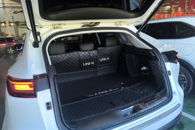 Used Changan UNI-K iDD 2022 Blue Whale iDD 130km 1.5T Excellence Model
