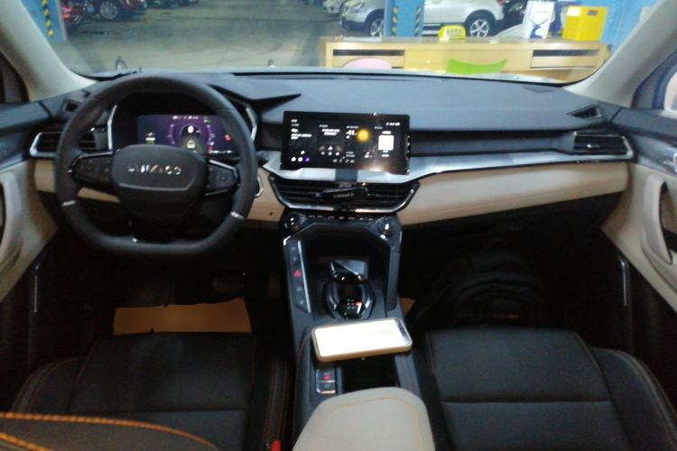 Used Lynk & Co 06 EM-P 2022 PHEV 84 km Range Pro Version
