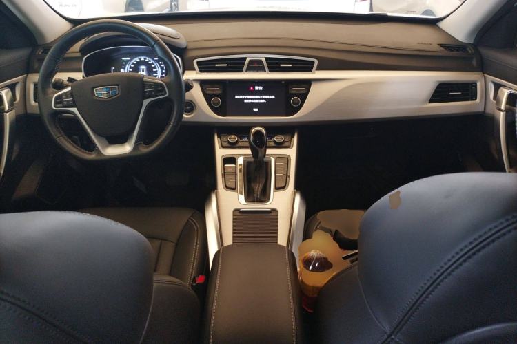 Used Geely Auto Emgrand X7 Sport 2018 1.8TD Automatic Two-Wheel Drive Smart Connect 4G Internet Edition
