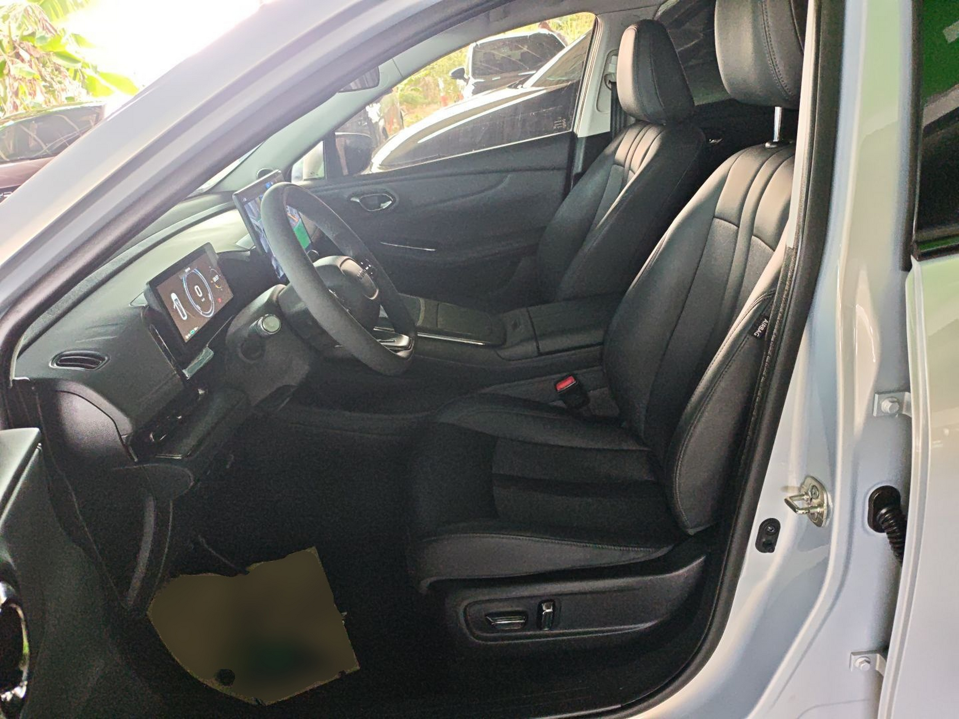 Переднее сиденье в автомобиле