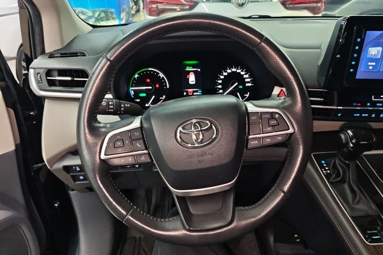 Used Toyota Sienna 2021 2.5L Hybrid Luxury Edition
