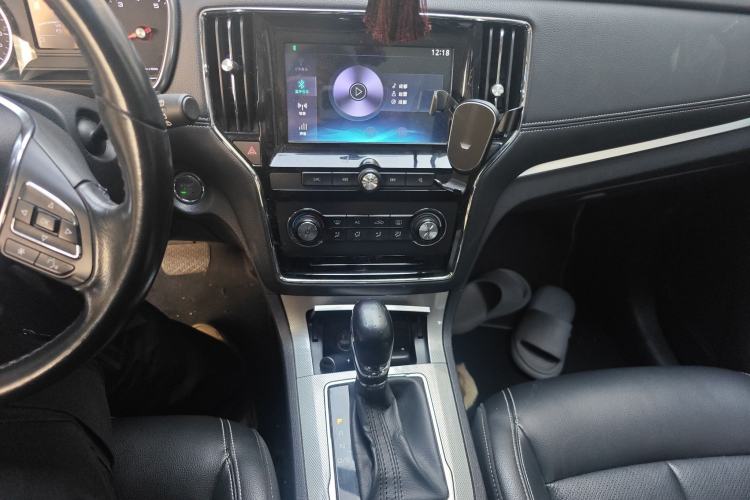 Used Roewe RX5 2016 20T Two-Wheel Drive Automatic Flagship Edition
