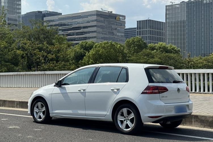 Used Volkswagen Golf 2017 230TSI Automatic Comfort Edition – Celebrating Milestone of One Million Units
