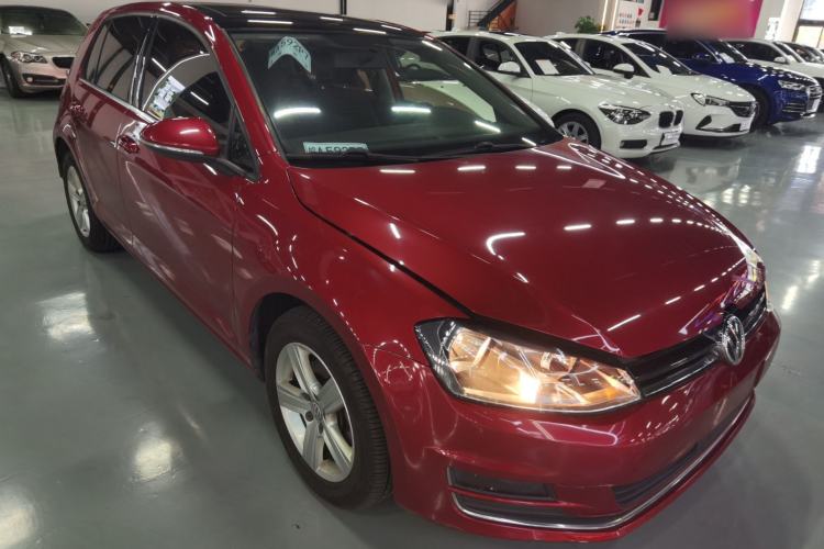 Used Volkswagen Golf 2016 230TSI Automatic Comfort Version
